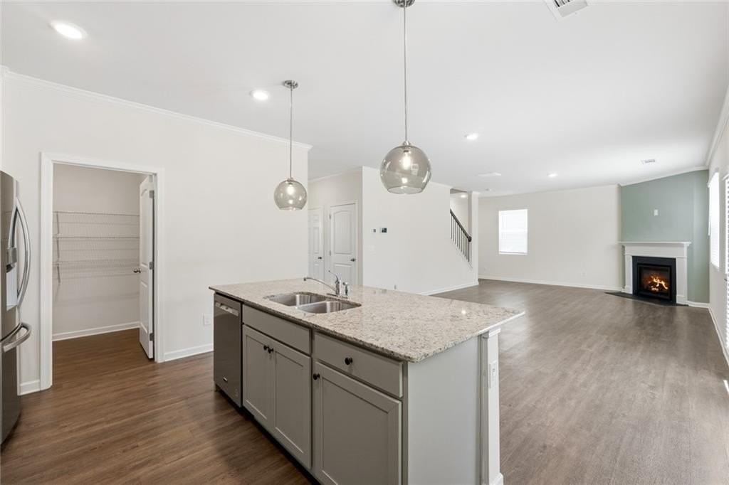 6801 Scarlet Oak Way - Photo 7 of 30