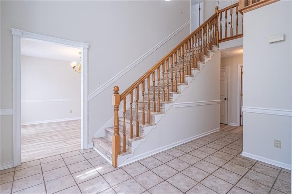 2402 Betsy Ct Sw - Photo 5 of 40
