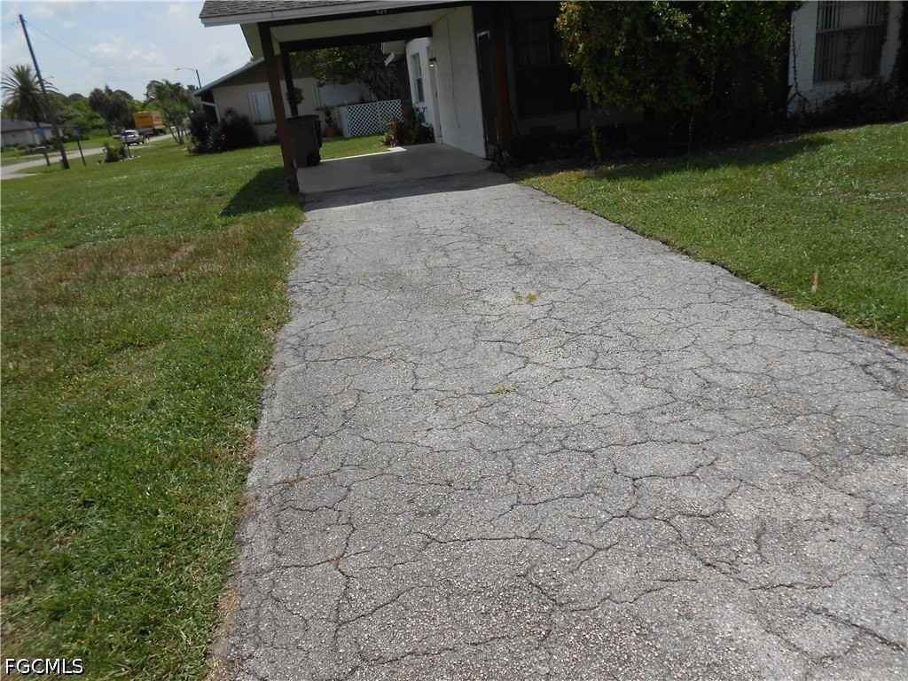 404 Joel Blvd - Photo 2 of 33