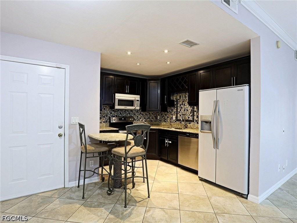 4191 Bellasol Cir #514 - Photo 2 of 18