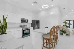 featured image of 1021 Chiquita Blvd N