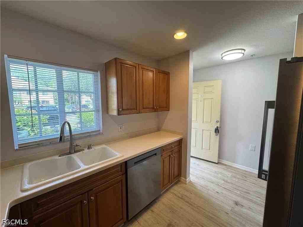 9445 Ivy Brook Run #1108 - Photo 3 of 15