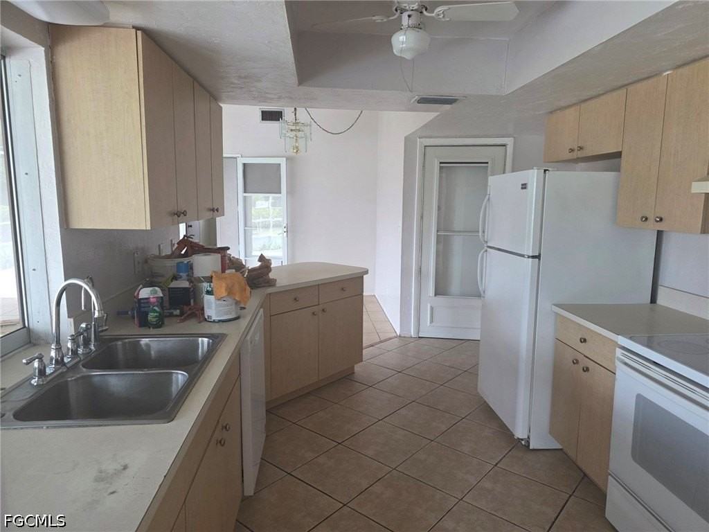 1542 Canal St - Photo 2 of 10