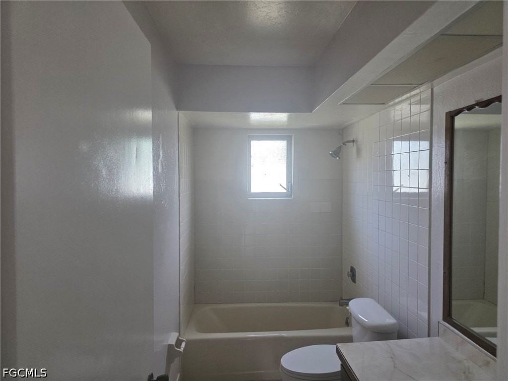 1542 Canal St - Photo 6 of 10