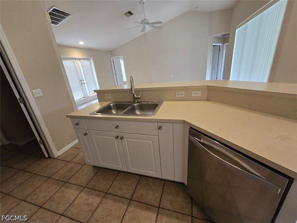 5309 Sands Blvd - Photo 7 of 31