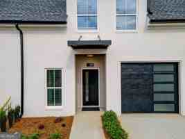 featured image of 119 Chateau Dr Se