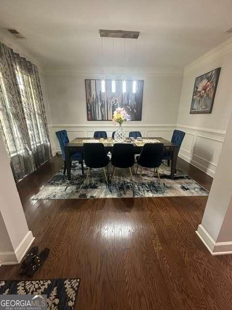 10980 Waters Rd - Photo 2 of 35