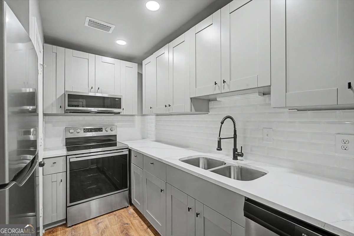 2430 Coosawattee Dr Ne - Photo 4 of 32