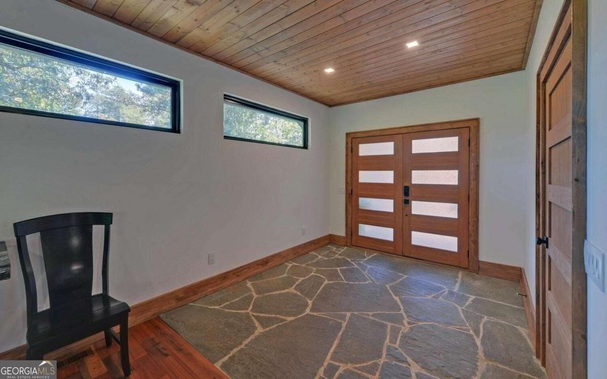 675 Freedom Heights Dr - Photo 2 of 49