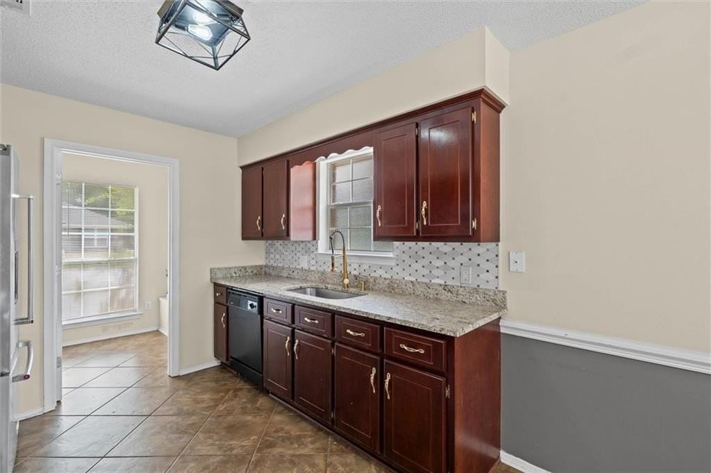 1469 Homestead Dr - Photo 6 of 20