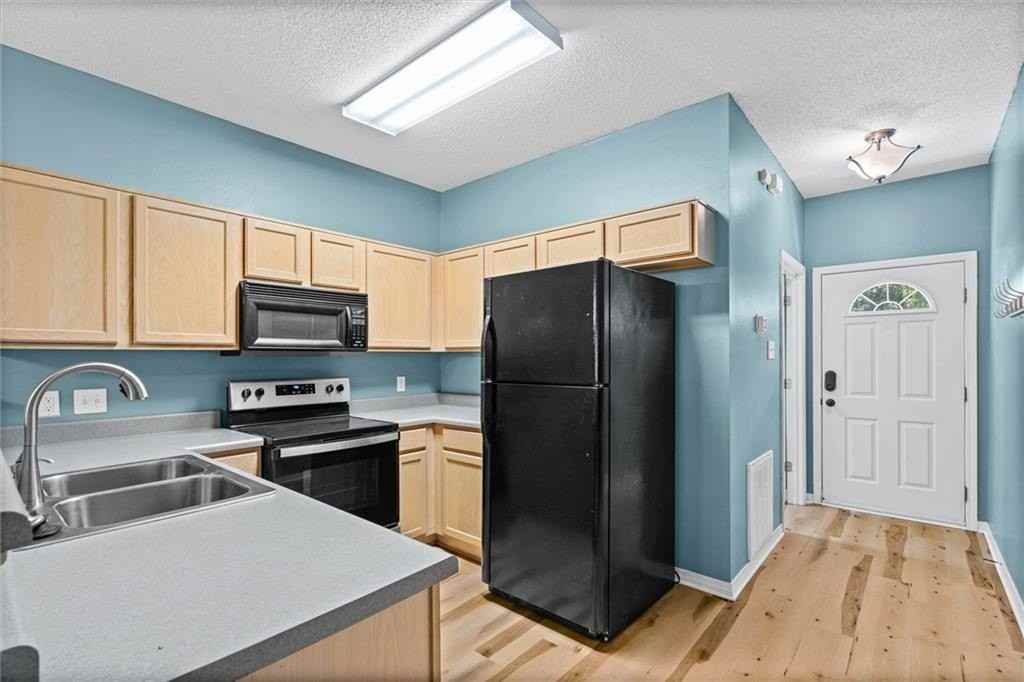 732 Willow Bridge Dr W - Photo 2 of 20
