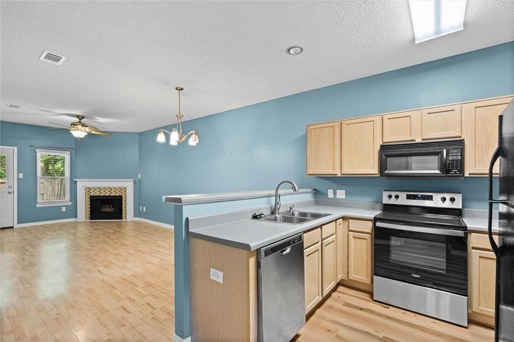 732 Willow Bridge Dr W - Photo 3 of 20