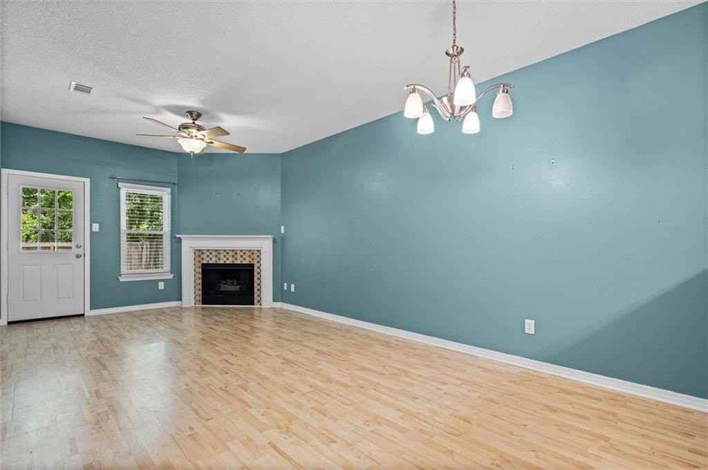 732 Willow Bridge Dr W - Photo 4 of 20