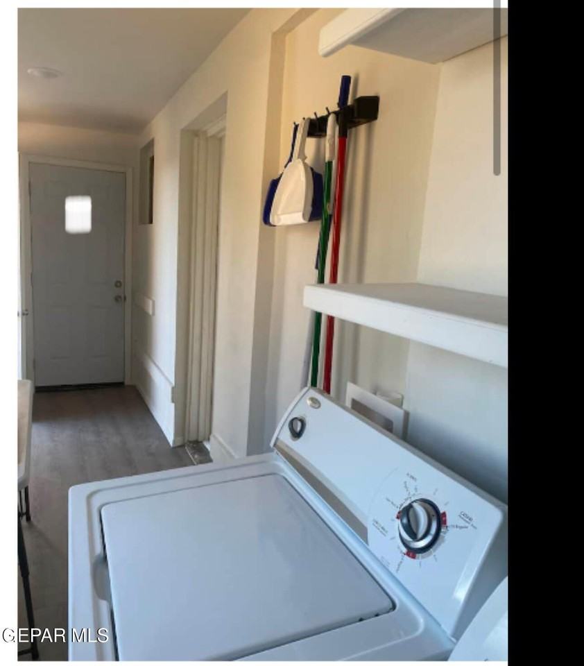 1408 Arizona Ave #C - Photo 3 of 18