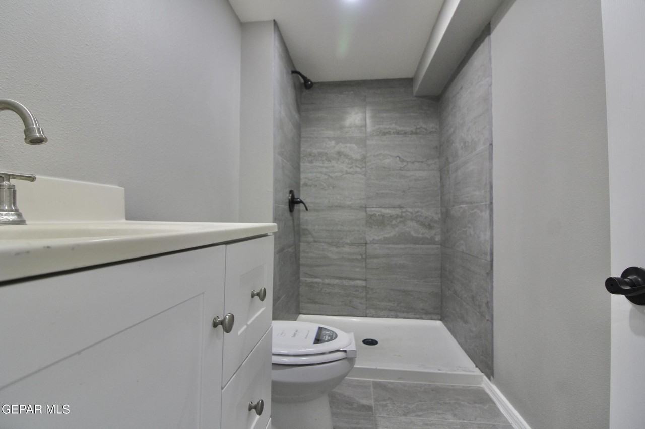 1408 Arizona Ave #C - Photo 6 of 18