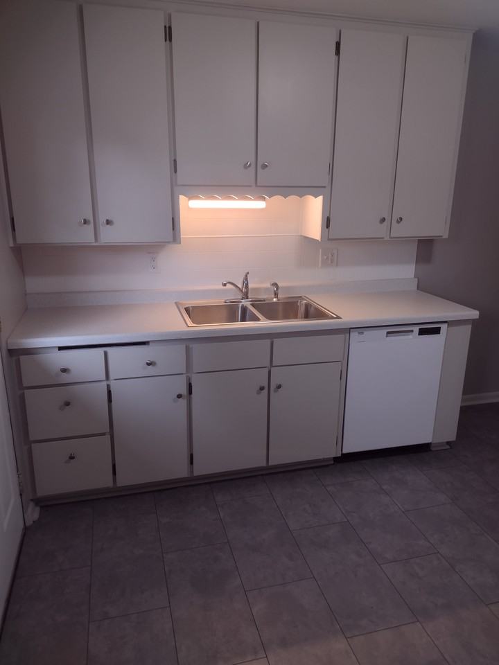 1914 Hopkins Ave #1914 - Photo 4 of 10