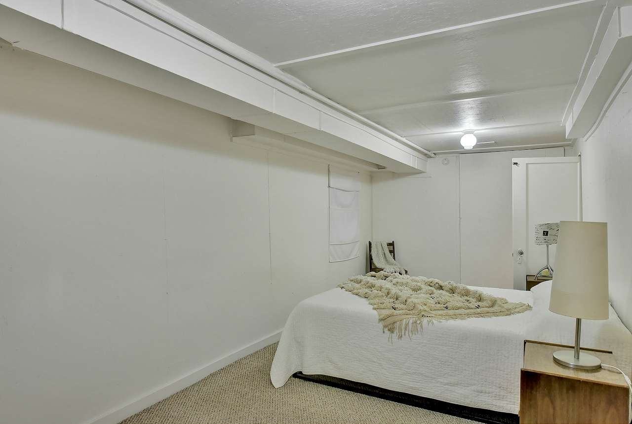 881 West 20th Avenue - Photo 4 of 11