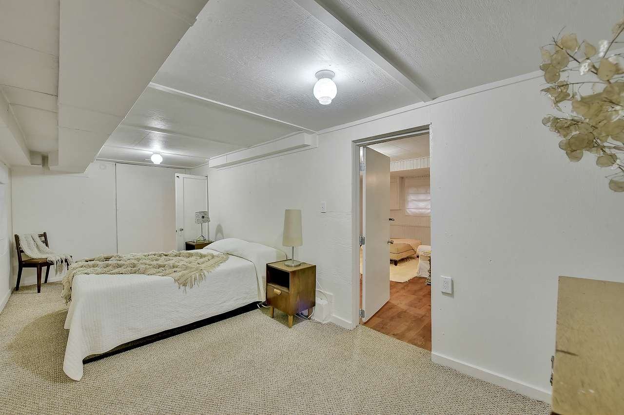 881 West 20th Avenue - Photo 5 of 11