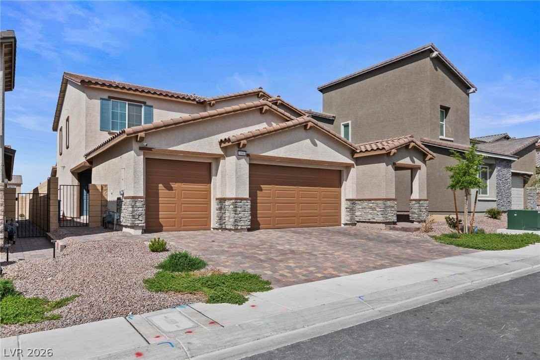3546 Luciana Glen Ave - Photo 2 of 48