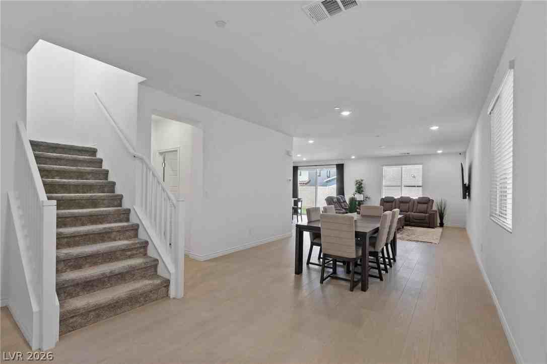 3546 Luciana Glen Ave - Photo 5 of 48
