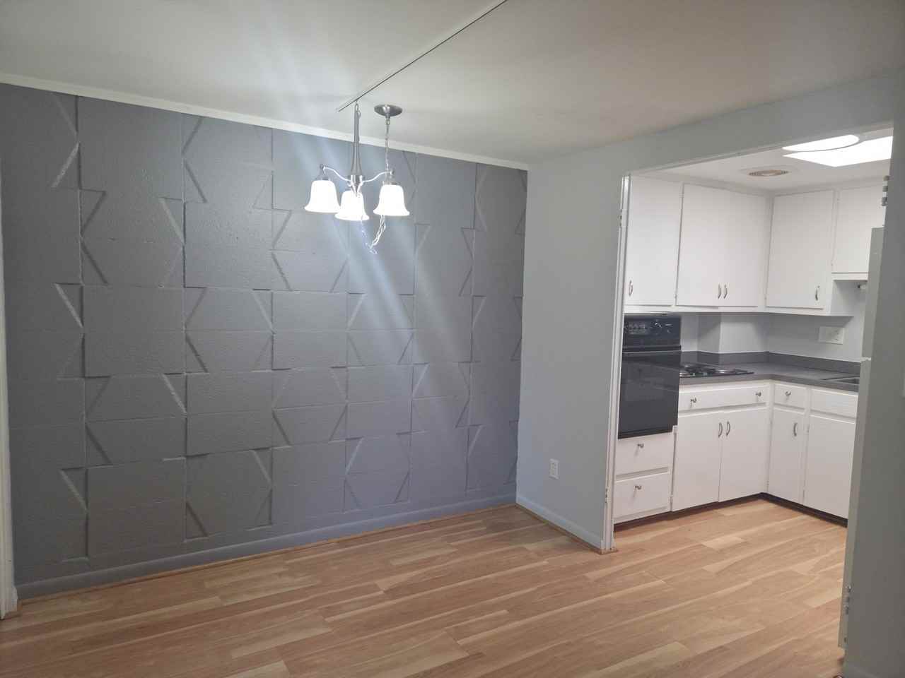 765 Douglas St - Photo 4 of 11