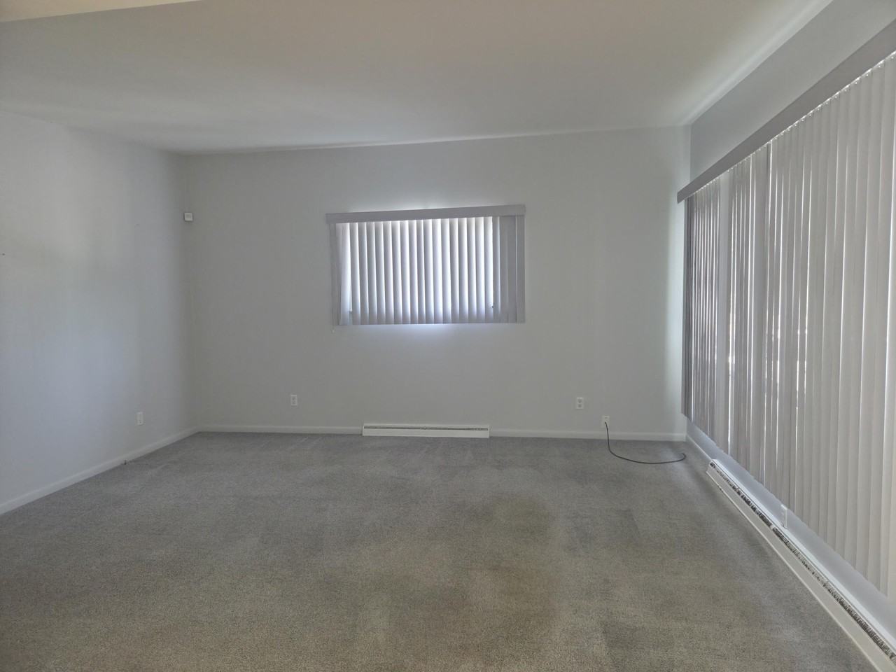 765 Douglas St - Photo 5 of 11