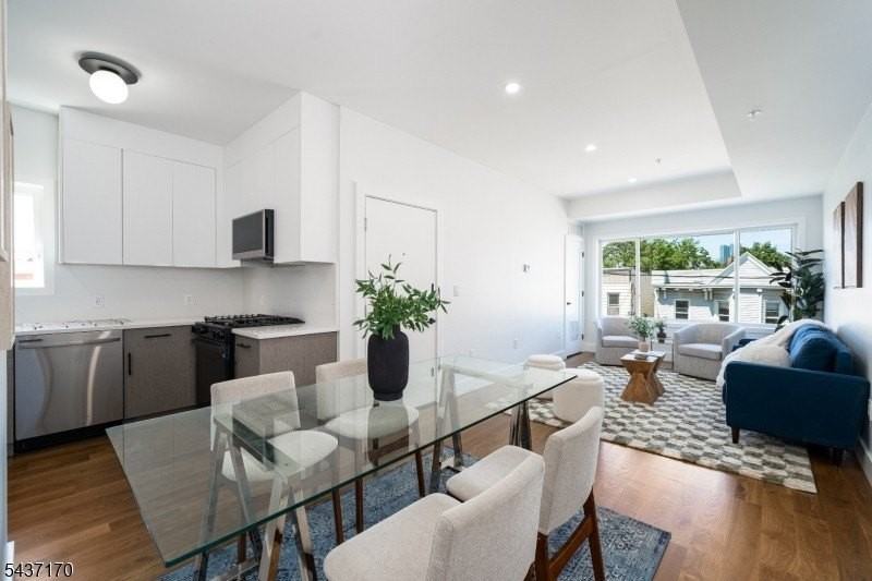 67 Virginia Ave #3 - Photo 6 of 19