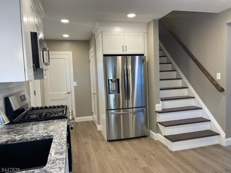 58 Hastings Ave - Photo 5 of 33