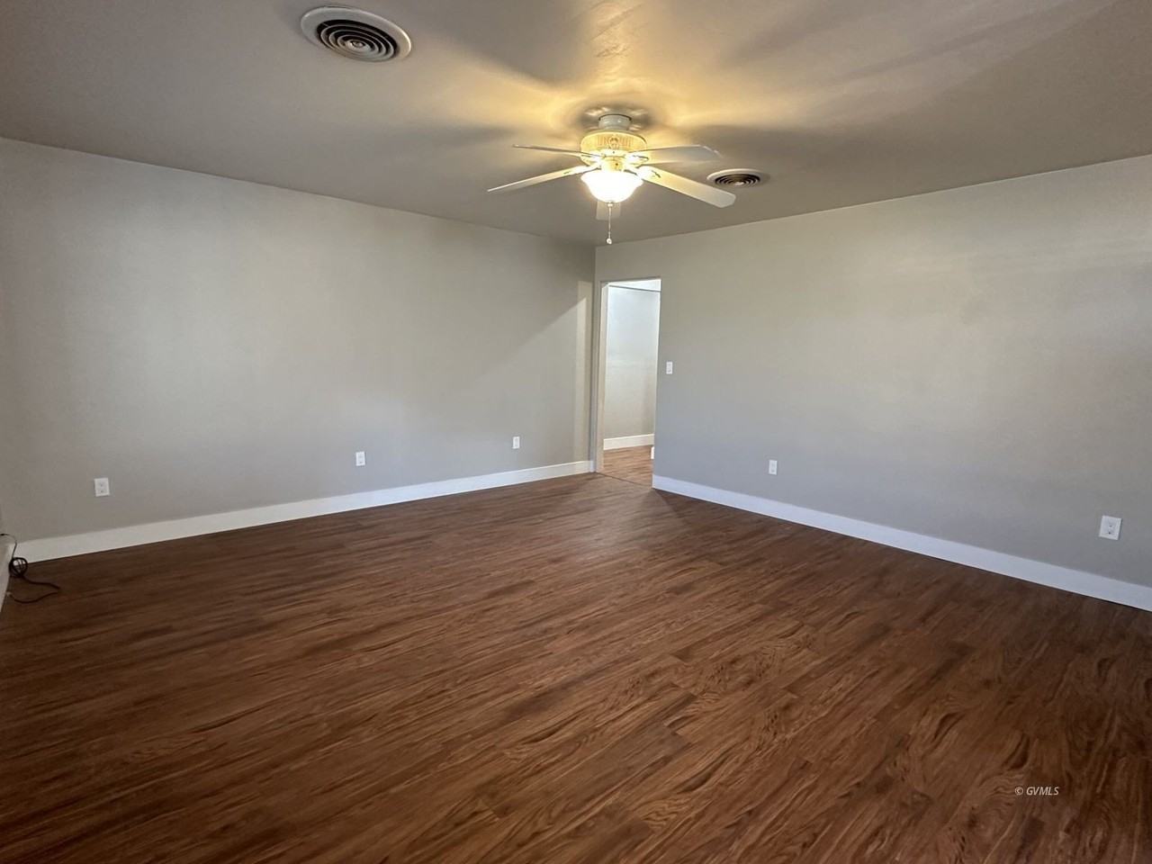 2883 N Bigler Ave - Photo 6 of 29