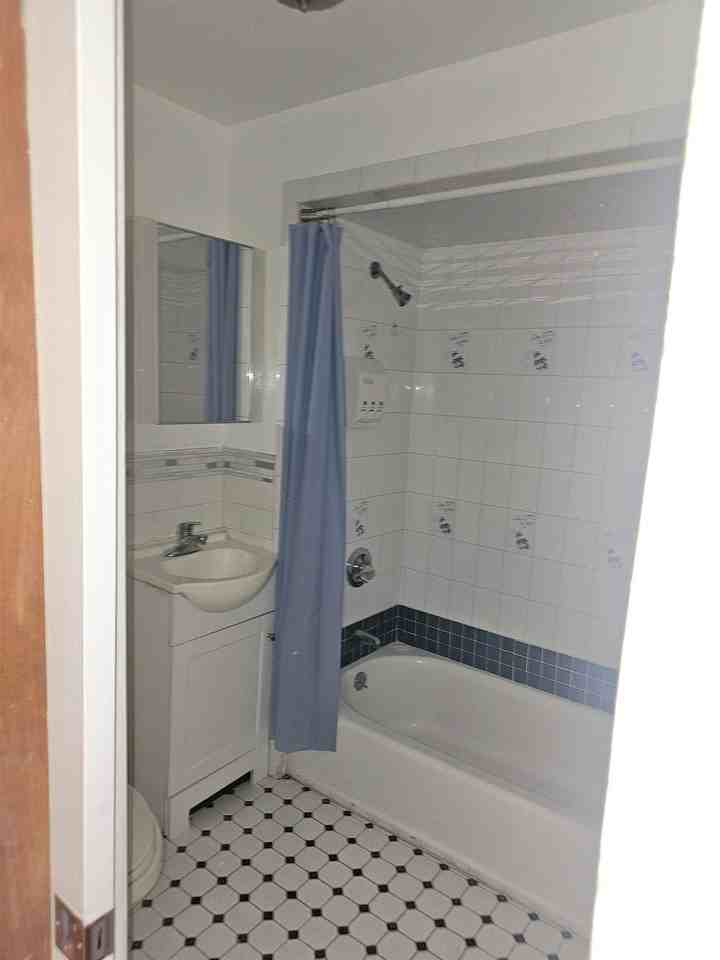 291 Linden Ave - Photo 6 of 10