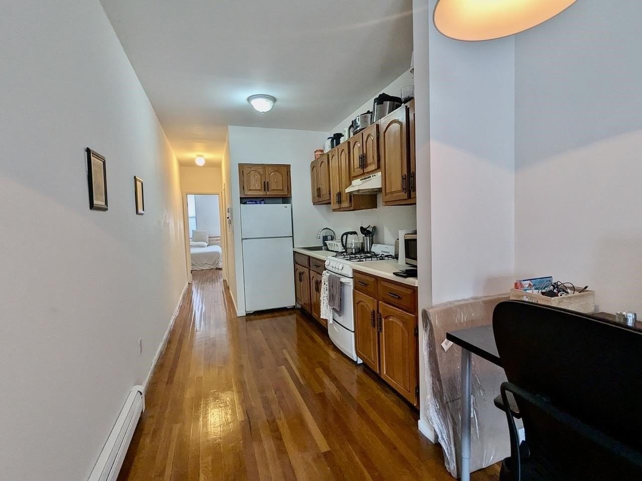 374 2nd St #4 - Photo 6 of 11