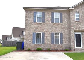 featured image of 4009 Lucerne Ct #A