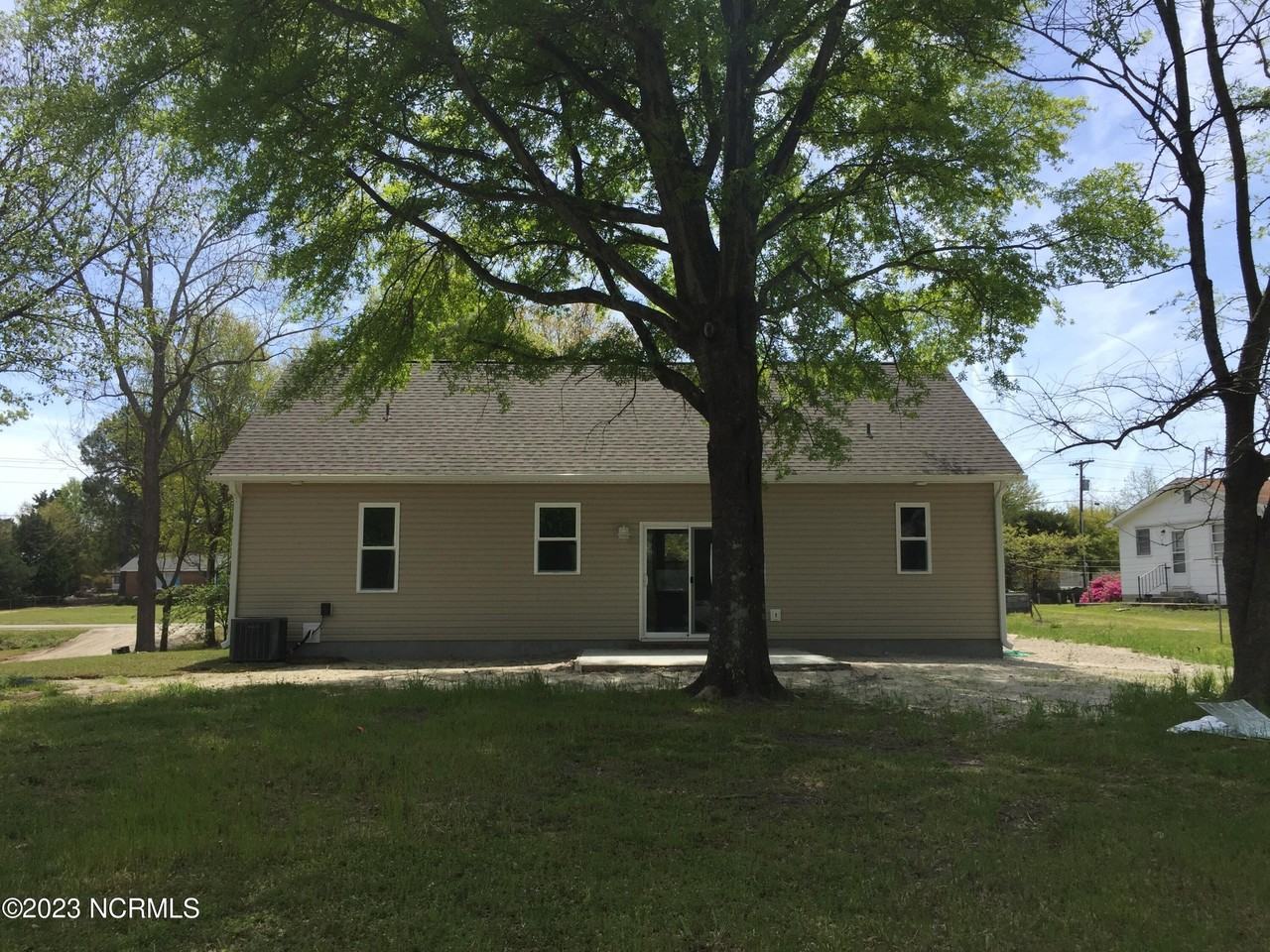 511 Peru Rd - Photo 5 of 24