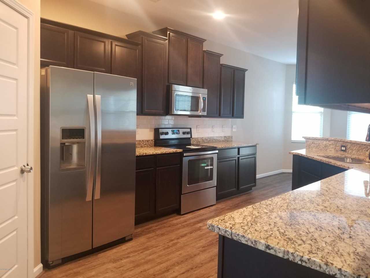 411 Cyrus Thompson Dr - Photo 6 of 42