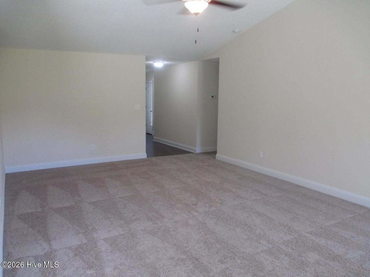 813 Fort Sumter Way - Photo 3 of 16
