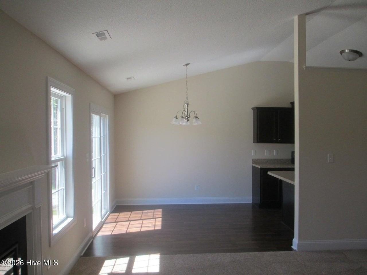 813 Fort Sumter Way - Photo 4 of 16