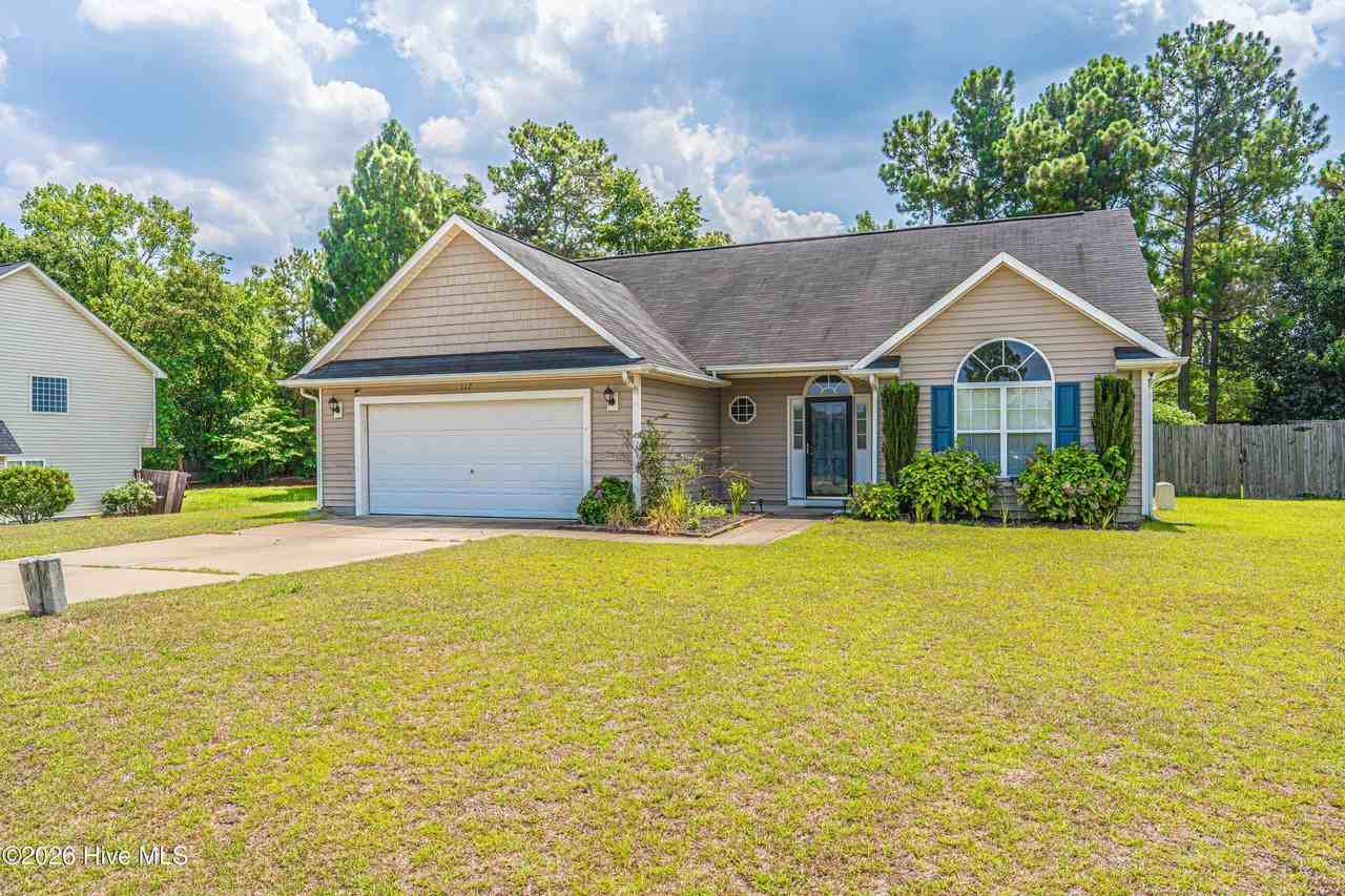 112 Holly Oak Cir - Photo 2 of 35