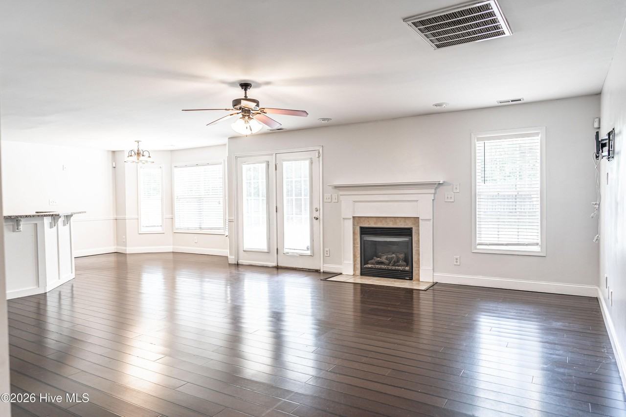 112 Holly Oak Cir - Photo 5 of 35