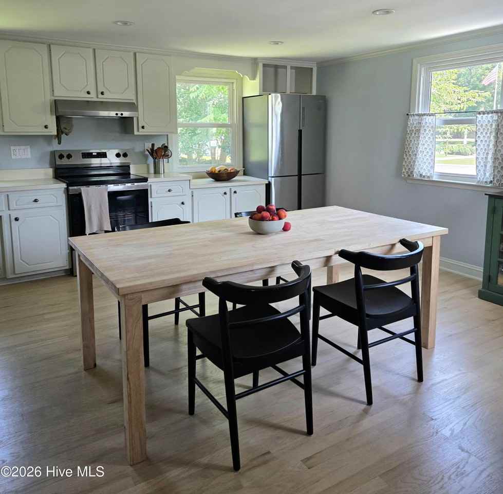 612 River Rd - Photo 3 of 20