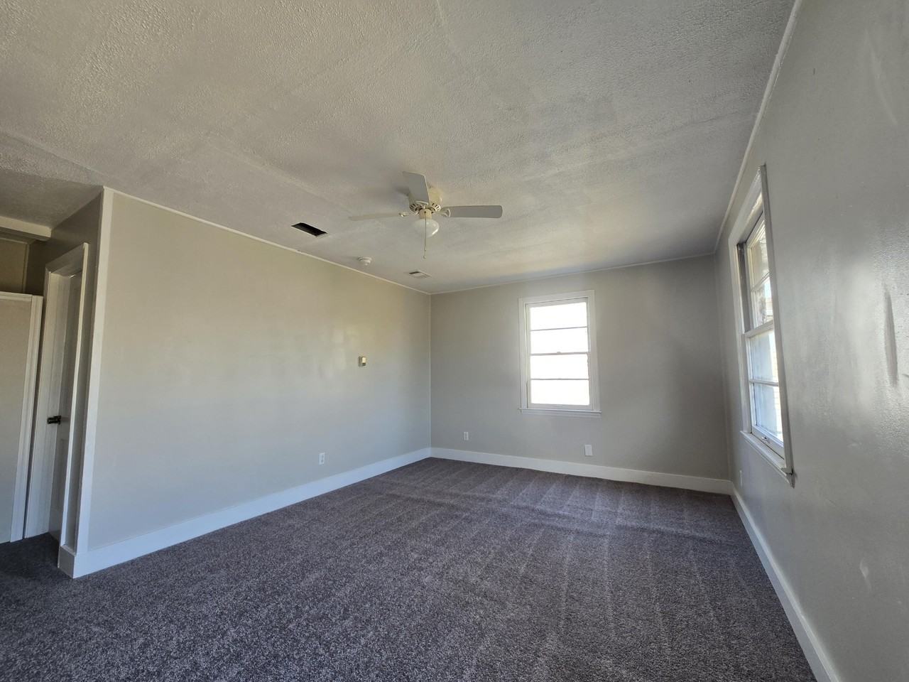 1520 Koger St - Photo 3 of 11