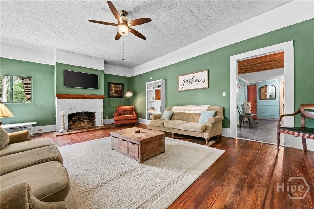1455 E Broad St - Photo 6 of 34