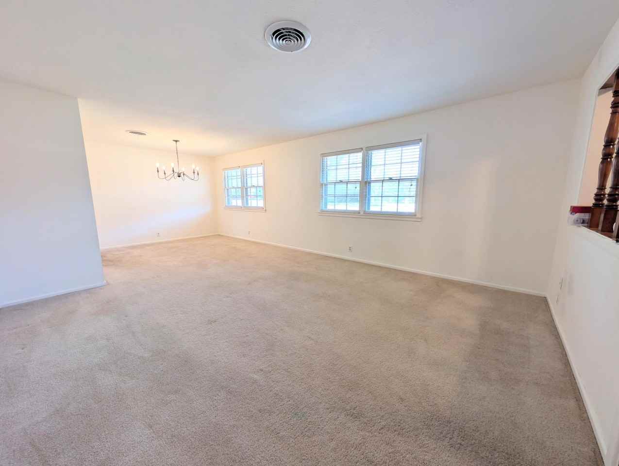 3021 67th St - Photo 4 of 9