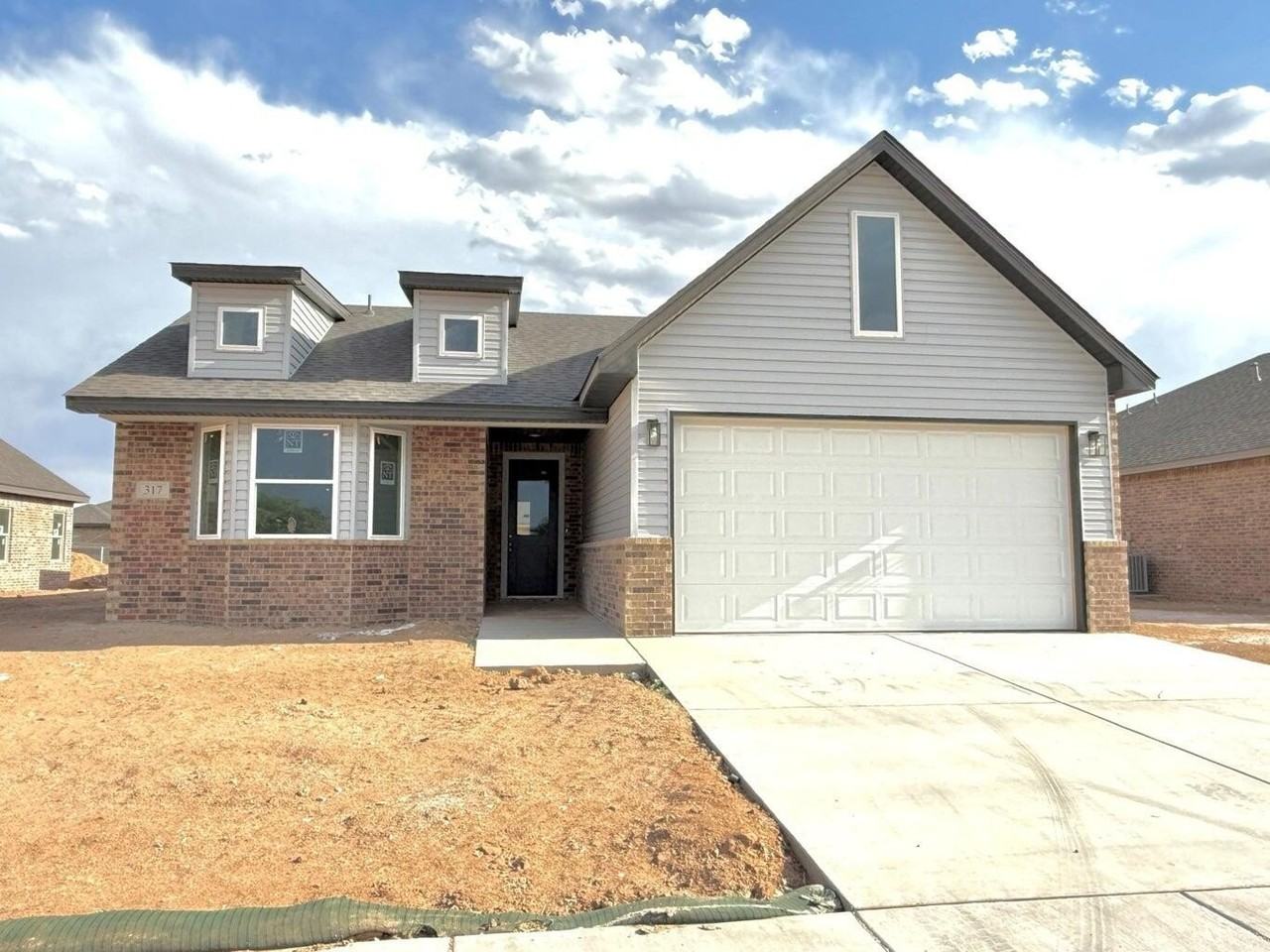 317 Cowboy Ln - Photo 2 of 23