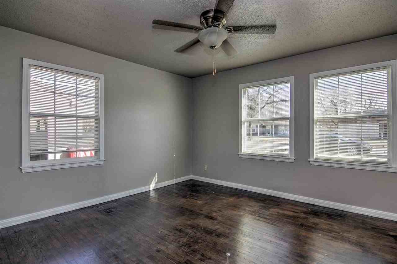 3614 30th St - Photo 5 of 9