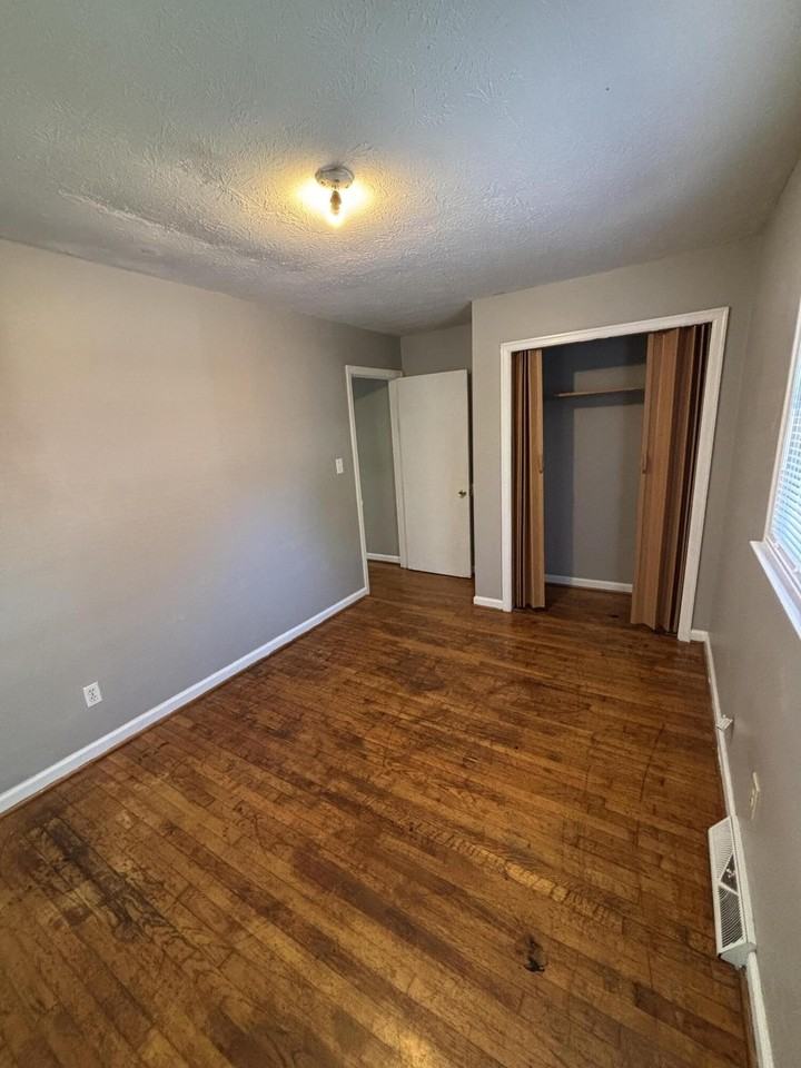 613 Anniston Dr - Photo 5 of 10