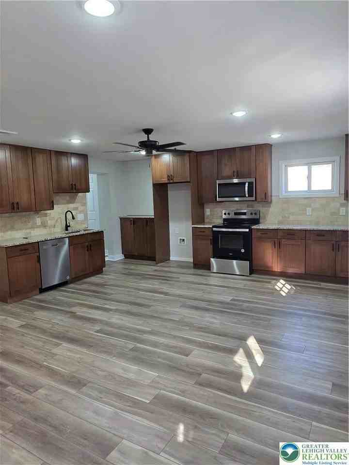 2268 Easton Rd - Photo 2 of 11