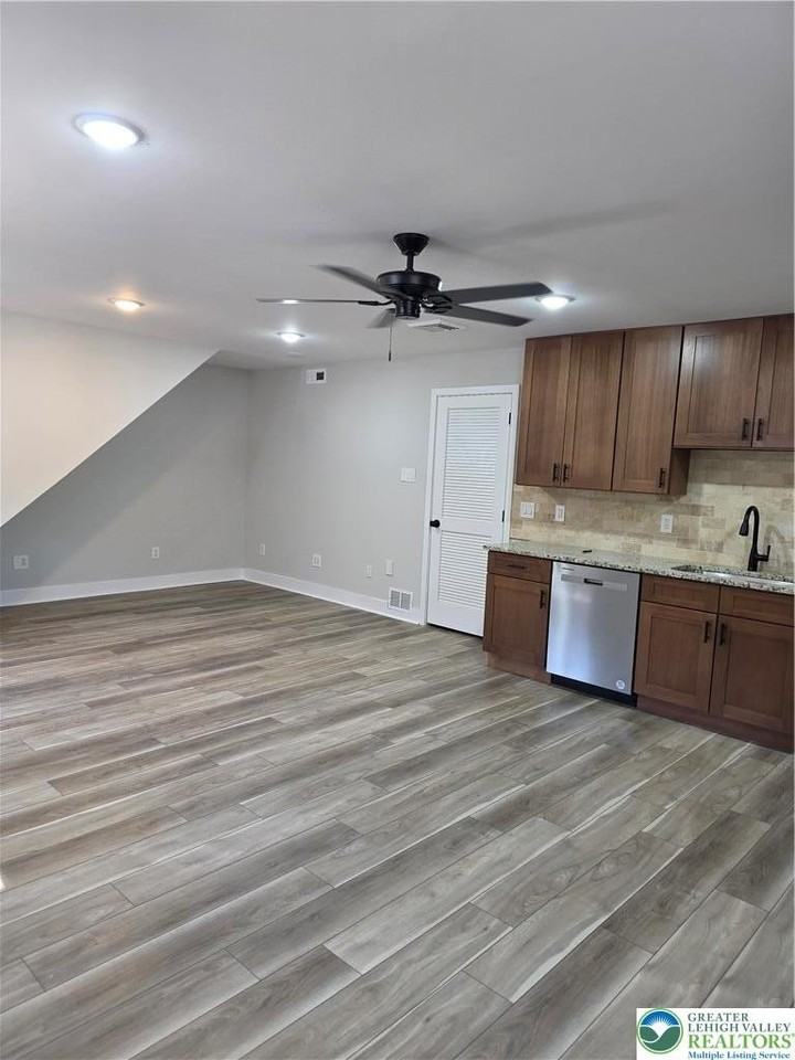 2268 Easton Rd - Photo 4 of 11