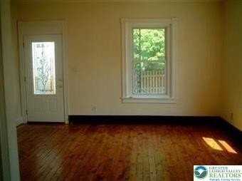 110 rental E Raspberry Street - Photo 4 of 18
