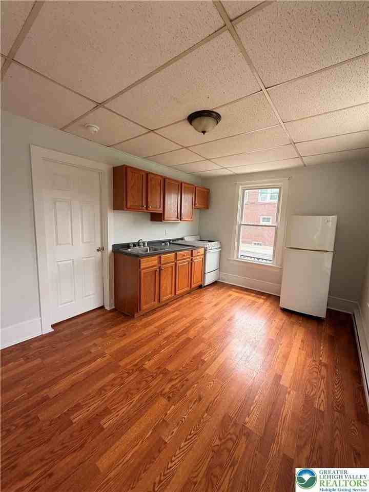 52 S Broadway #A - Photo 3 of 6