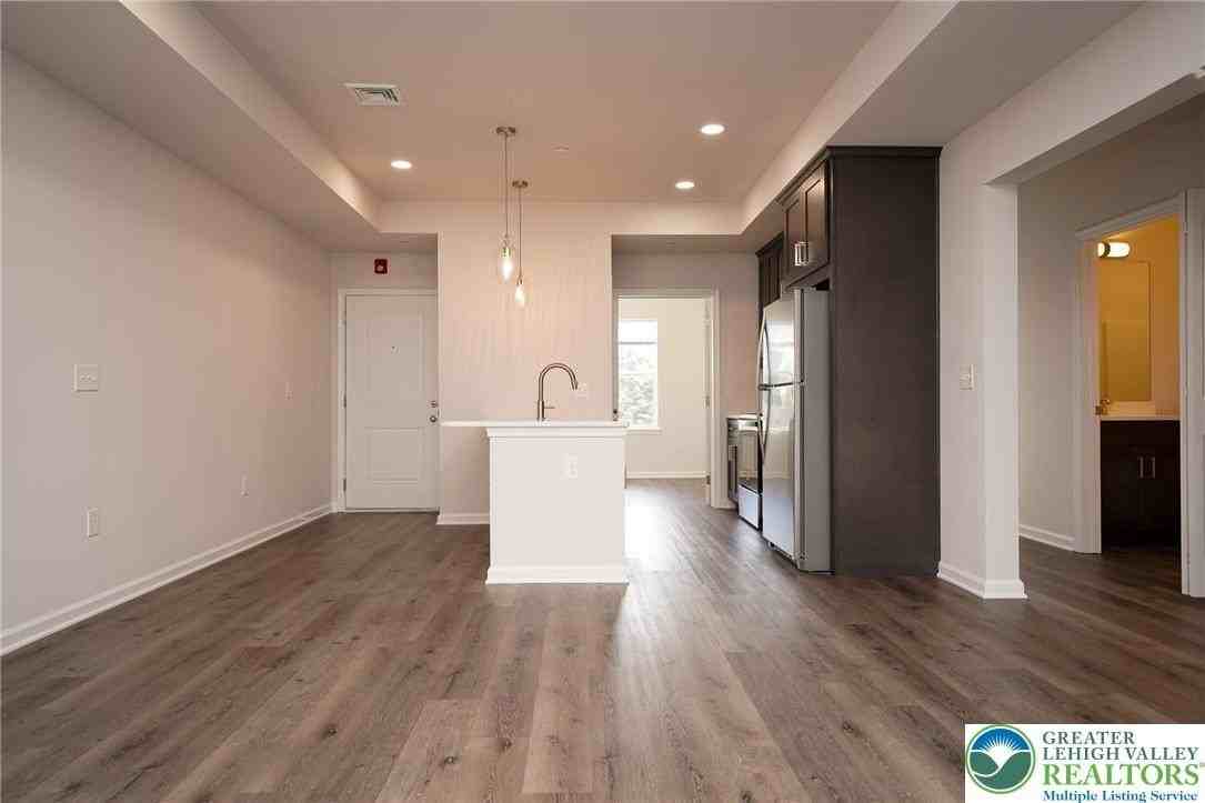 1210 Eaton Ave #205 - Photo 5 of 22